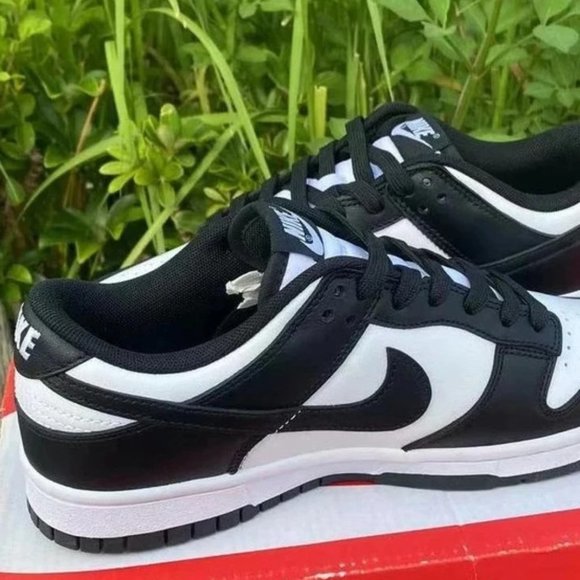 Nike Dunk Low Black and White Panda sneakers - Picture 2 of 5